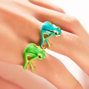 Cute Enamel Frog Ring Set – Green & Blue